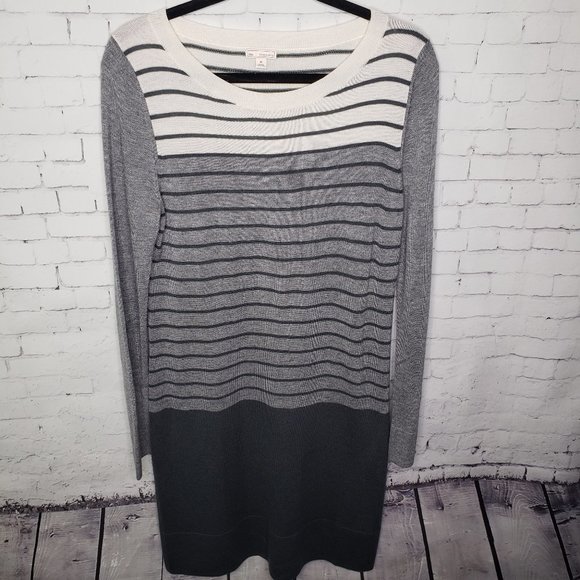 GAP Dresses & Skirts - EUC Gap Long Sleeve Stripe Sweater Dress Grey M